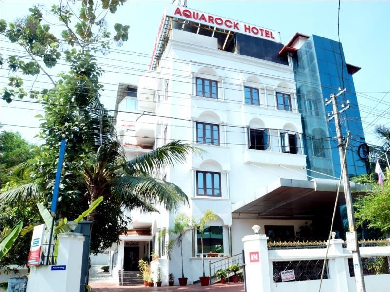 Aquarock Hotel Kazhakuttam Exterior photo